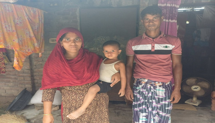 গোদাগাড়ীতে বিরল রোগে ভুগছে ২ বছরের অবোধ শিশু,   চিকিৎসার অভাবে নিভতে বসেছে শিশু মায়েসার জীবন সাহায্যের হাত বাড়ানোর আকুল আবেদন