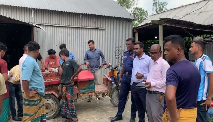 উল্লাপাড়ায় ভেজালবিরোধী অভিযান, দুই ব্যবসায়ীকে ৩০ হাজার টাকা জরিমানা