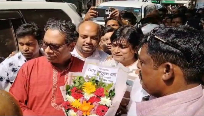 শাহজাদপুর সোনাতনী ইউনিয়নে নদী ভাঙ্গণে ক্ষতিগ্রস্থ পরিবারের মাঝে ঢেউটিন ও চেক বিতরণ